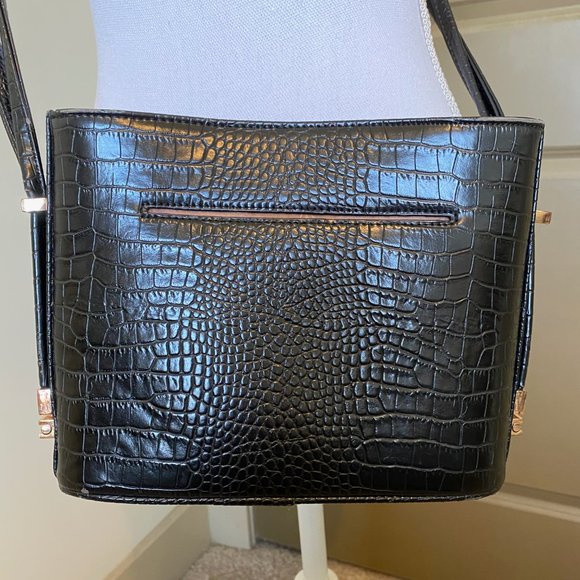 SAMOE | Black Crossbody Alligator Leather Pattern - Picture 3 of 9